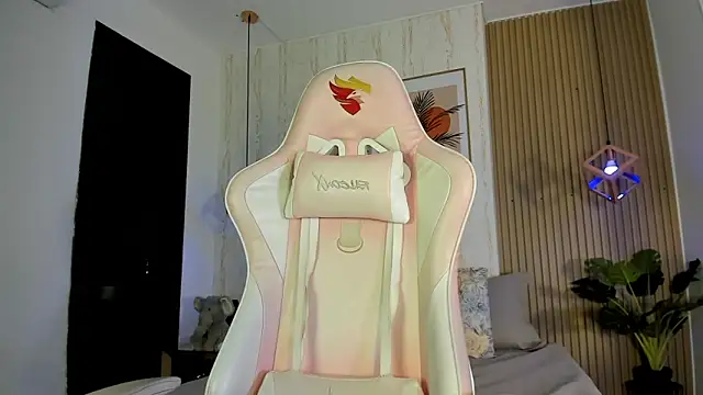 CameronCollins  online show from 11/27/25, 07:27