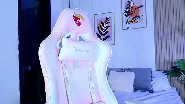 Snapshot of CameronCollins_ chatting on 02/21/26, 07:48 CameronCollins online show from 02/21/26, 07:48