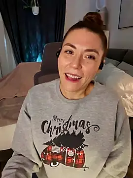 Ellie-L-Elizabeth online show from 12/16/24, 02:36