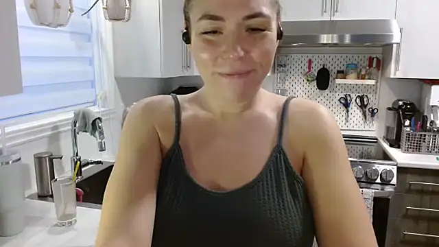 Ellie-L-Elizabeth online show from 03/16/25, 11:05