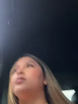 Snapshot of lunablossom_ chatting on 11/02/25, 08:44 lunablossom online show from 11/02/25, 08:44