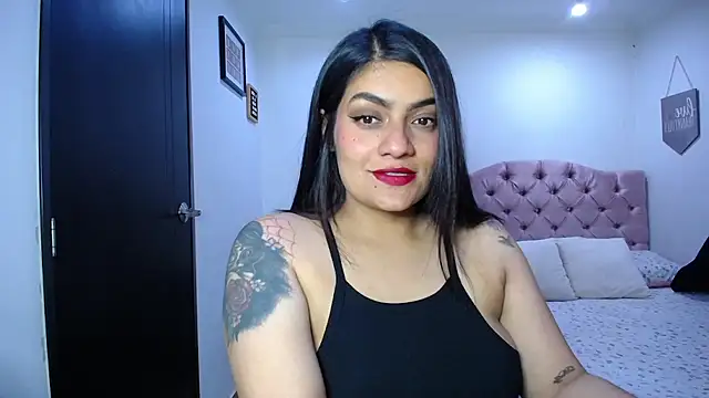 Snapshot of Roxane777 chatting on 07/09/26, 03:43 Roxane777 online show from 07/09/26, 03:43