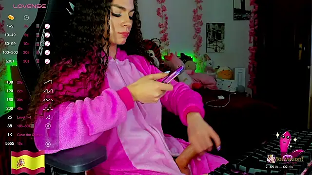 gabrielatafur  online show from 03/22/25, 10:39