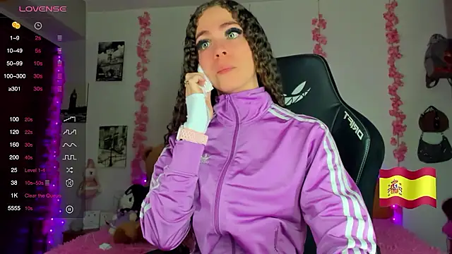 gabrielatafur  online show from 02/23/26, 07:00