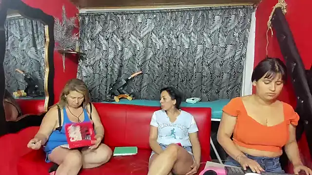 lesbiancuple online show from 01/17/25, 01:25