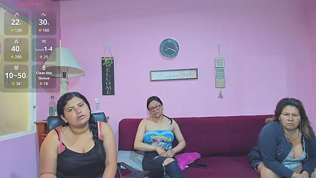 lesbiancuple online show from 10/06/25, 01:19