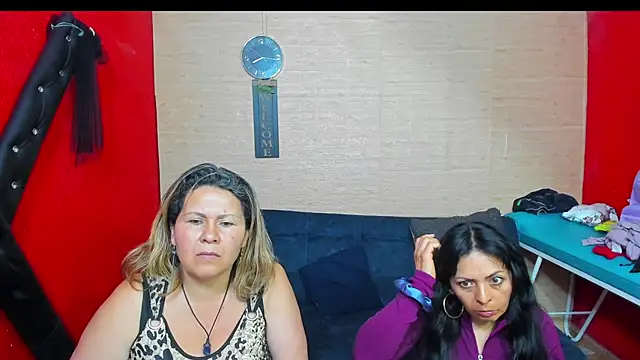 lesbiancuple online show from 10/29/25, 01:19