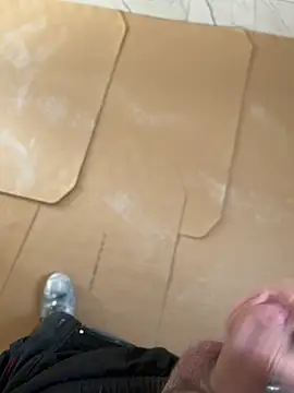 Snapshot of RenaudS-02 chatting on 03/09/26, 02:21 RenaudS-02 online show from 03/09/26, 02:21