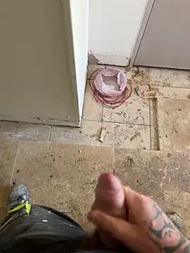 Snapshot of RenaudS-02 chatting on 04/18/26, 11:14 RenaudS-02 online show from 04/18/26, 11:14