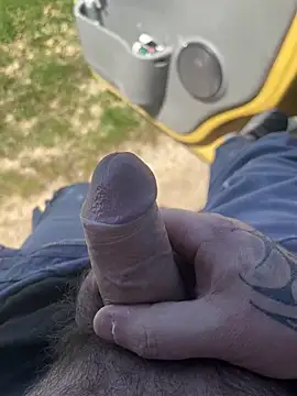 Snapshot of RenaudS-02 chatting on 04/23/26, 11:42 RenaudS-02 online show from 04/23/26, 11:42