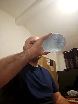 Snapshot of mario890605 chatting on 02/19/25, 11:36 mario890605 online show from 02/19/25, 11:36