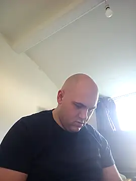 Snapshot of mario890605 chatting on 03/10/25, 08:37 mario890605 online show from 03/10/25, 08:37