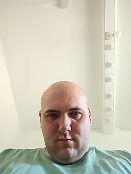 Snapshot of mario890605 chatting on 09/26/25, 10:19 mario890605 online show from 09/26/25, 10:19