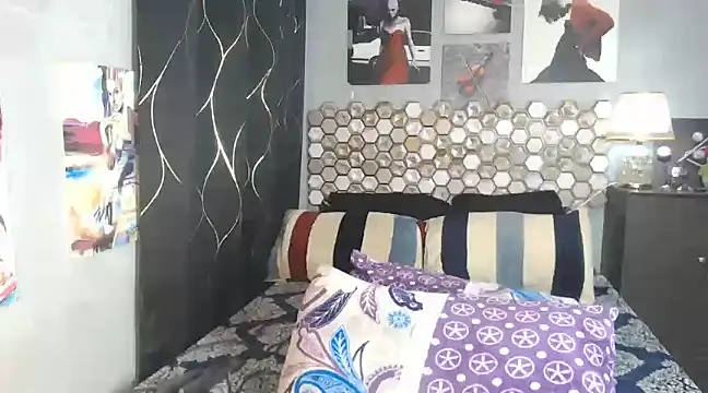 Snapshot of Hot_Metallica69 chatting on 01/31/25, 02:04 Hot Metallica69 online show from 01/31/25, 02:04