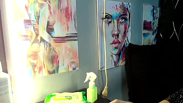 Snapshot of Hot_Metallica69 chatting on 12/04/25, 01:48 Hot Metallica69 online show from 12/04/25, 01:48