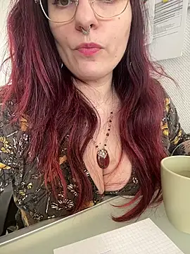 LunaMoongirl online show from 02/03/25, 12:36