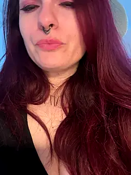 LunaMoongirl online show from 11/13/25, 03:55