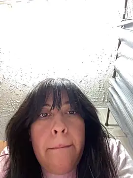 AriannaPena online show from 09/28/25, 12:05