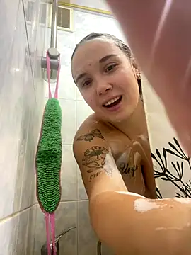 Sandra SW  online show from 12/15/25, 01:48