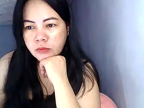 Snapshot of starlete69 chatting on 04/20/26, 08:43 starlete69 online show from 04/20/26, 08:43