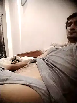 Snapshot of Rajat14111996 chatting on 02/14/25, 10:49 Rajat14111996 online show from 02/14/25, 10:49