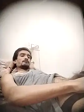 Snapshot of Rajat14111996 chatting on 03/07/25, 03:51 Rajat14111996 online show from 03/07/25, 03:51