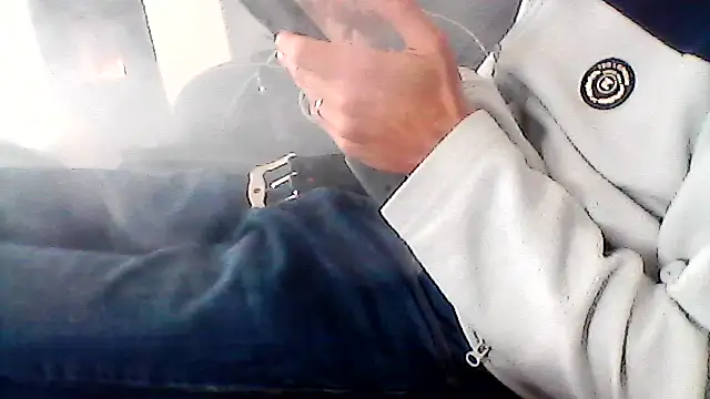 Snapshot of mickzizi chatting on 04/02/26, 09:40 mickzizi online show from 04/02/26, 09:40