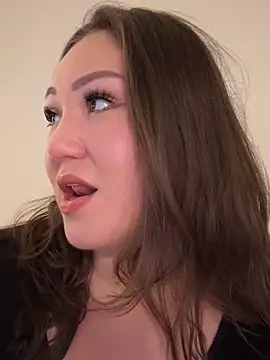 Snapshot of RosieDixx chatting on 11/04/25, 03:38 RosieDixx online show from 11/04/25, 03:38