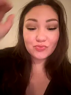 Snapshot of RosieDixx chatting on 11/08/25, 03:07 RosieDixx online show from 11/08/25, 03:07