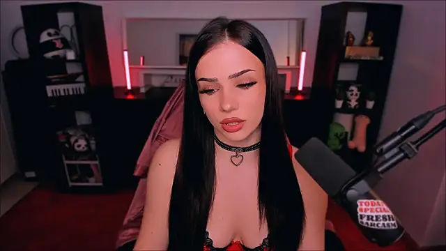 SofiRusselle online show from 02/09/26, 07:40