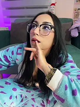 Snapshot of sophie_cute66 chatting on 05/07/26, 05:57 sophie cute66 online show from 05/07/26, 05:57