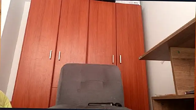 Juls winter  online show from 11/10/25, 07:57