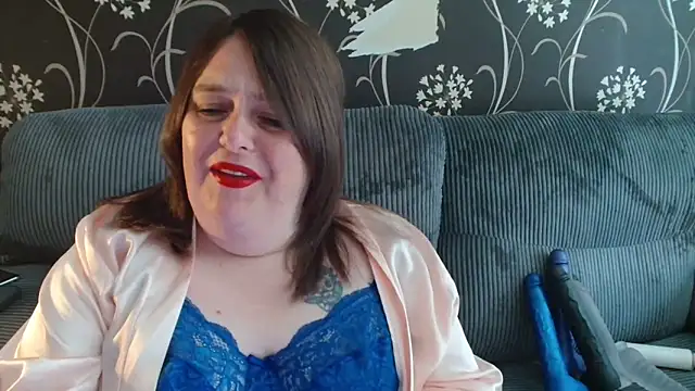 HouseWifeWhore Milf online show from 09/16/25, 12:50