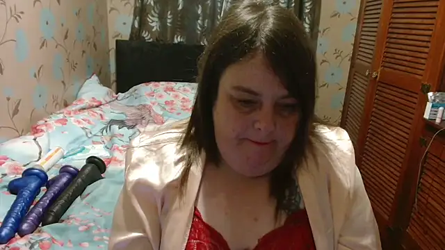 HouseWifeWhore Milf online show from 12/19/25, 09:05