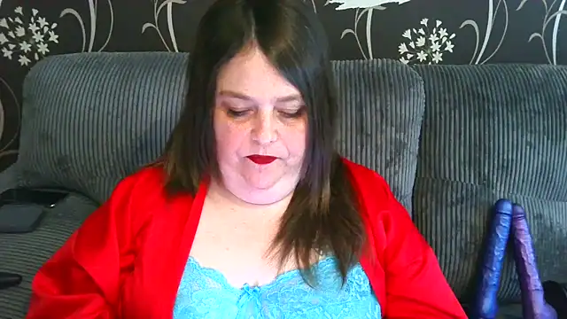 Snapshot of HouseWifeWhore_Milf chatting on 03/29/26, 03:12 HouseWifeWhore Milf online show from 03/29/26, 03:12