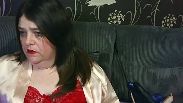 Snapshot of HouseWifeWhore_Milf chatting on 04/10/26, 11:31 HouseWifeWhore Milf online show from 04/10/26, 11:31