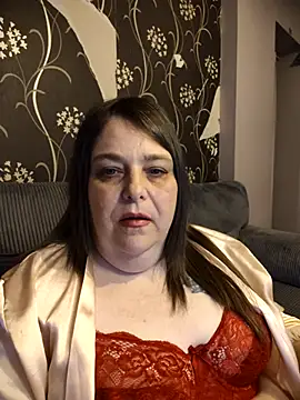 Snapshot of HouseWifeWhore_Milf chatting on 04/24/26, 09:39 HouseWifeWhore Milf online show from 04/24/26, 09:39