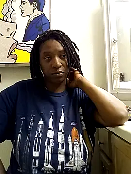Snapshot of markquanna chatting on 07/16/26, 04:40 markquanna online show from 07/16/26, 04:40