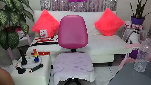 Snapshot of _pamelasam chatting on 02/23/25, 09:11  pamelasam online show from 02/23/25, 09:11