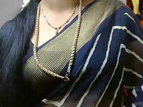 Snapshot of tamilharini chatting on 09/18/25, 05:53 tamilharini online show from 09/18/25, 05:53