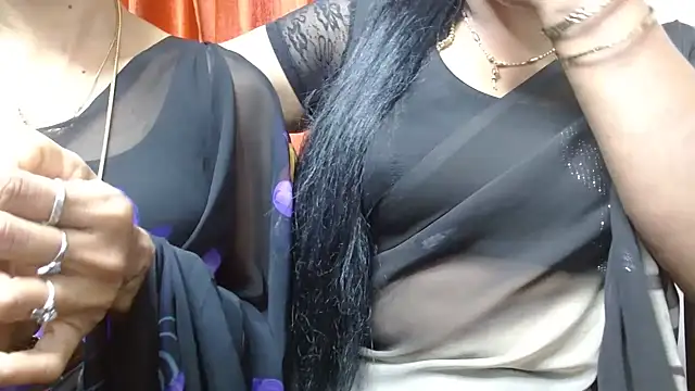 Snapshot of tamilharini chatting on 10/24/25, 06:32 tamilharini online show from 10/24/25, 06:32