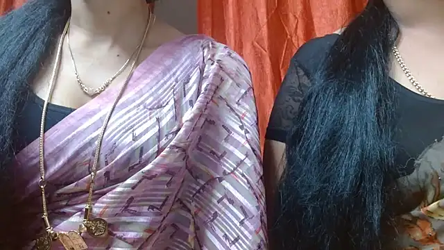 Snapshot of tamilharini chatting on 10/27/25, 05:22 tamilharini online show from 10/27/25, 05:22