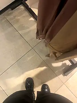 CrazzyChicks online show from 09/29/25, 06:40