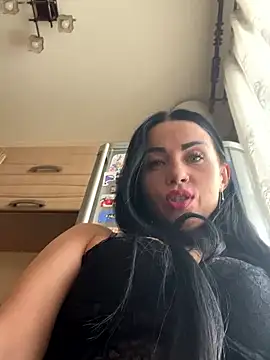 CrazzyChicks online show from 02/20/26, 06:26