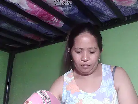 Snapshot of sweetlady_pinay chatting on 04/14/26, 01:55 sweetlady pinay online show from 04/14/26, 01:55