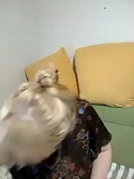 stefanyharper16 online show from 11/08/25, 11:03