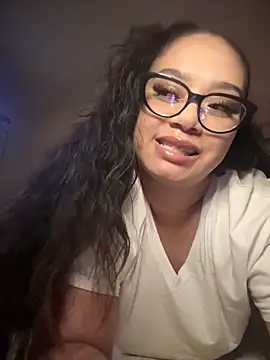 Snapshot of CarmelaAnthony chatting on 12/21/24, 02:58 CarmelaAnthony online show from 12/21/24, 02:58