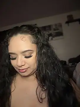 Snapshot of CarmelaAnthony chatting on 12/27/24, 02:43 CarmelaAnthony online show from 12/27/24, 02:43