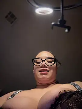 Snapshot of CarmelaAnthony chatting on 01/04/25, 02:46 CarmelaAnthony online show from 01/04/25, 02:46