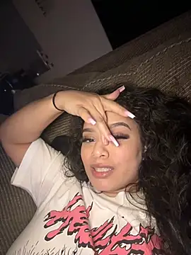 Snapshot of CarmelaAnthony chatting on 02/01/25, 01:41 CarmelaAnthony online show from 02/01/25, 01:41